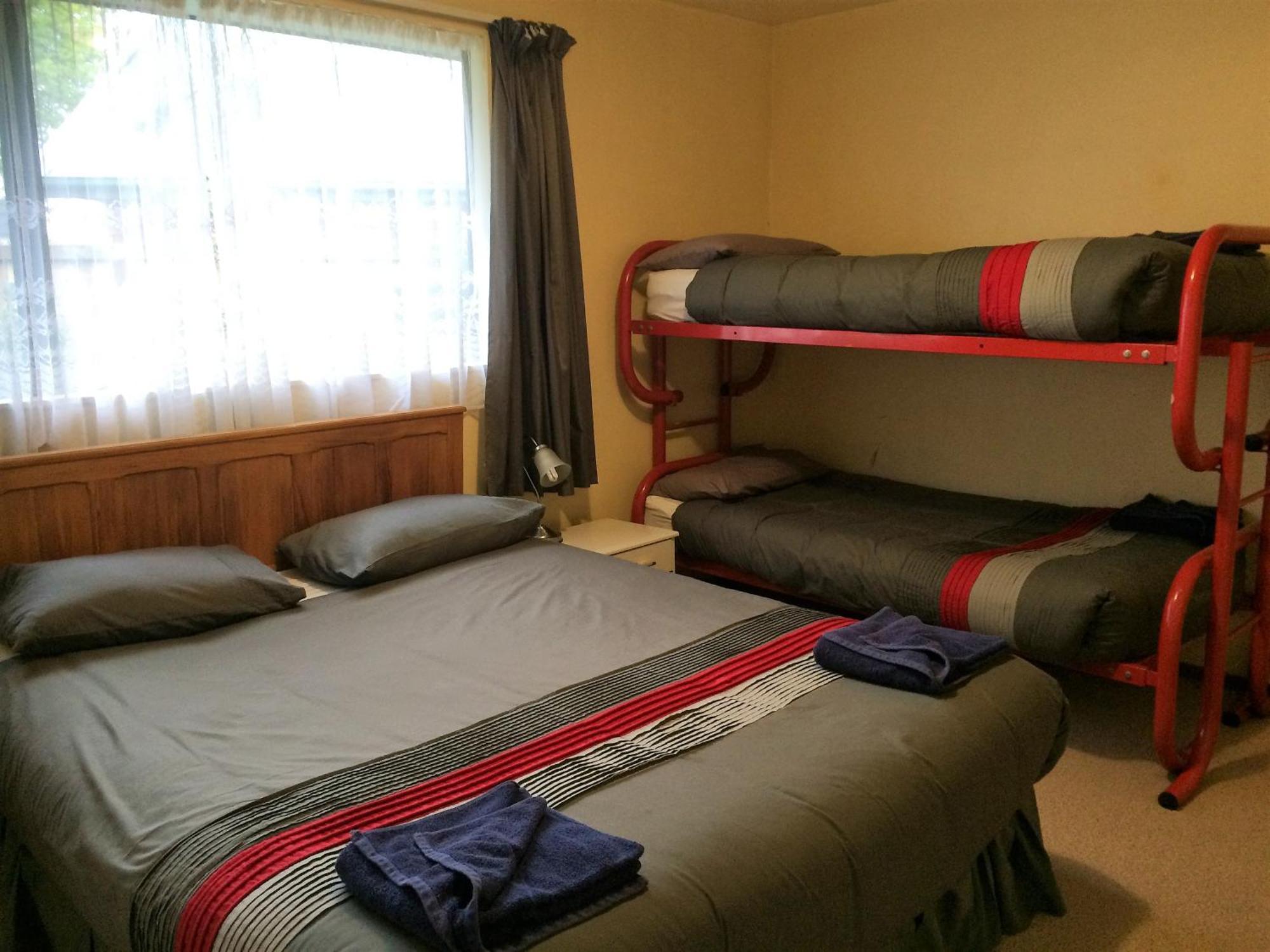 Cedar Chalets And Barkers Lodge Methven Rom bilde