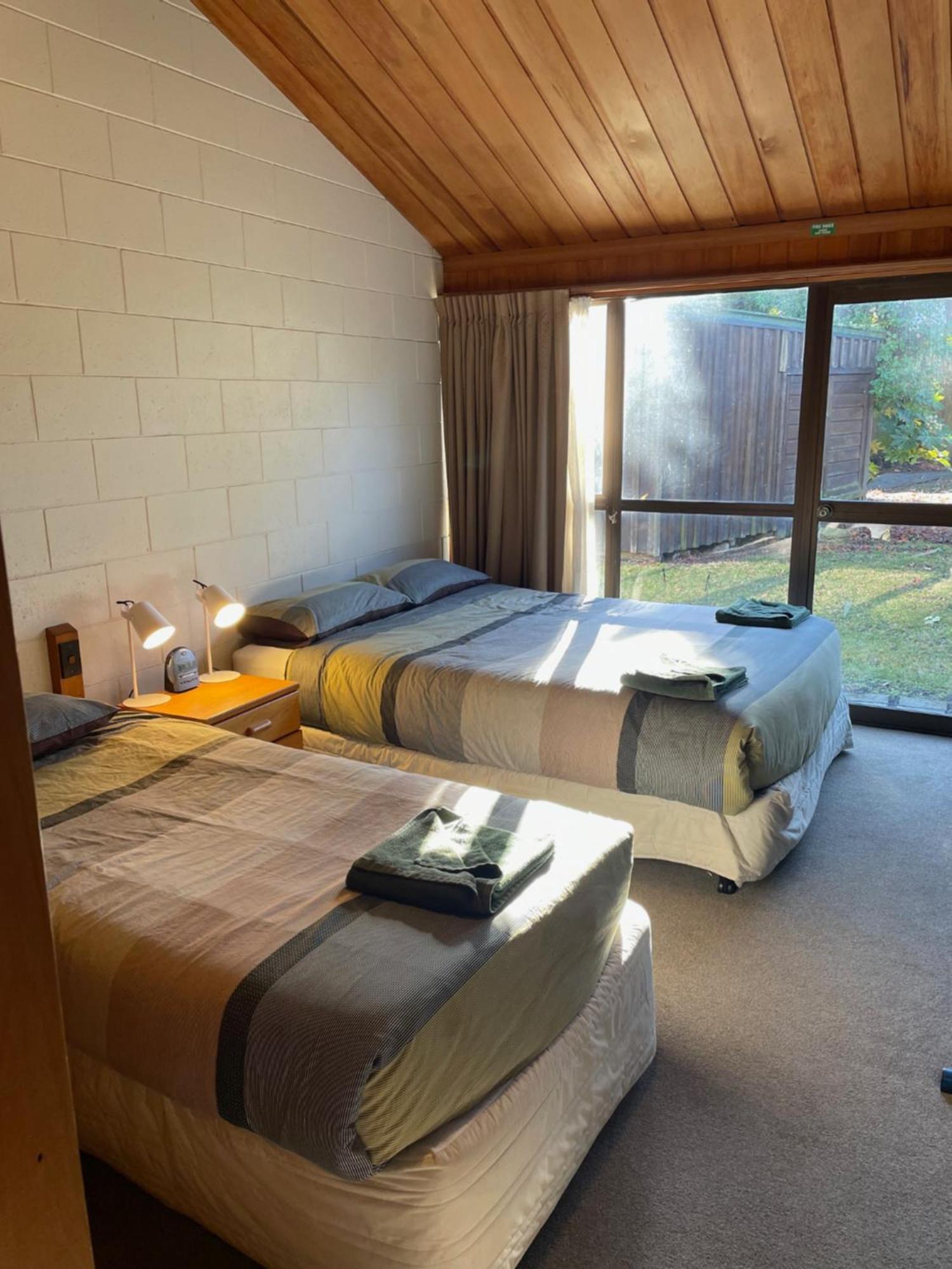 Cedar Chalets And Barkers Lodge Methven Eksteriør bilde