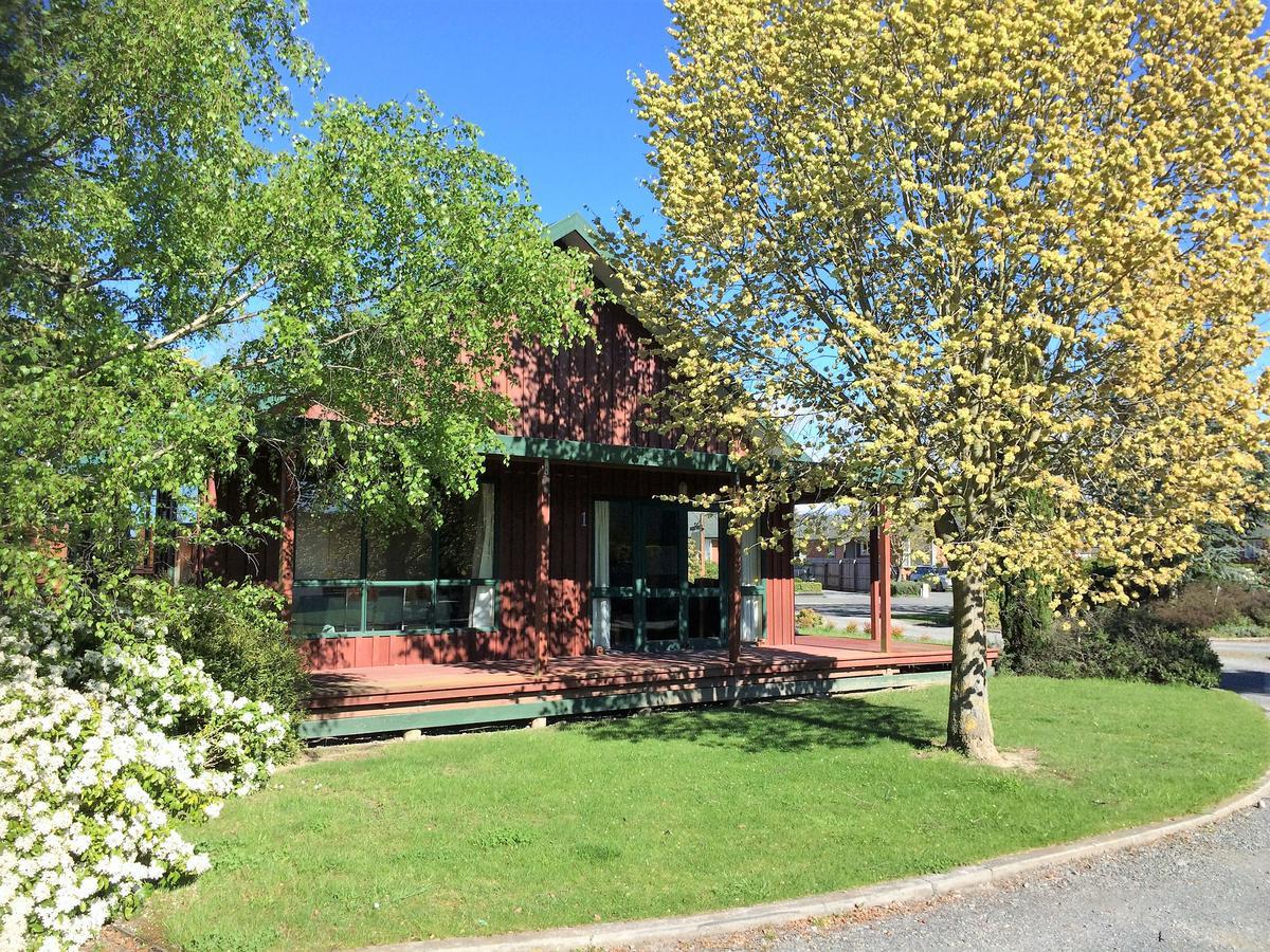 Cedar Chalets And Barkers Lodge Methven Eksteriør bilde